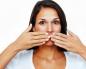 Zapach z ust podczas upławów: przyczyny, leczenie Niedopuszczalny zapach z ust podczas upławów