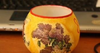 DIY-vas, decoupage av en glas- och keramikvas